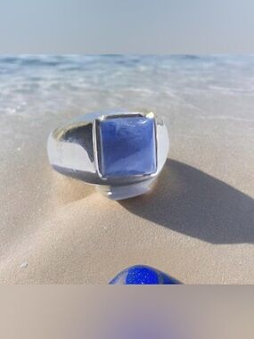 Sterling Silver  Blue Lapis Square Stone 
size 9